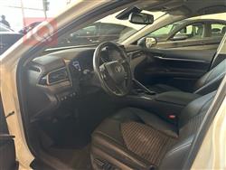 تۆیۆتا کامری